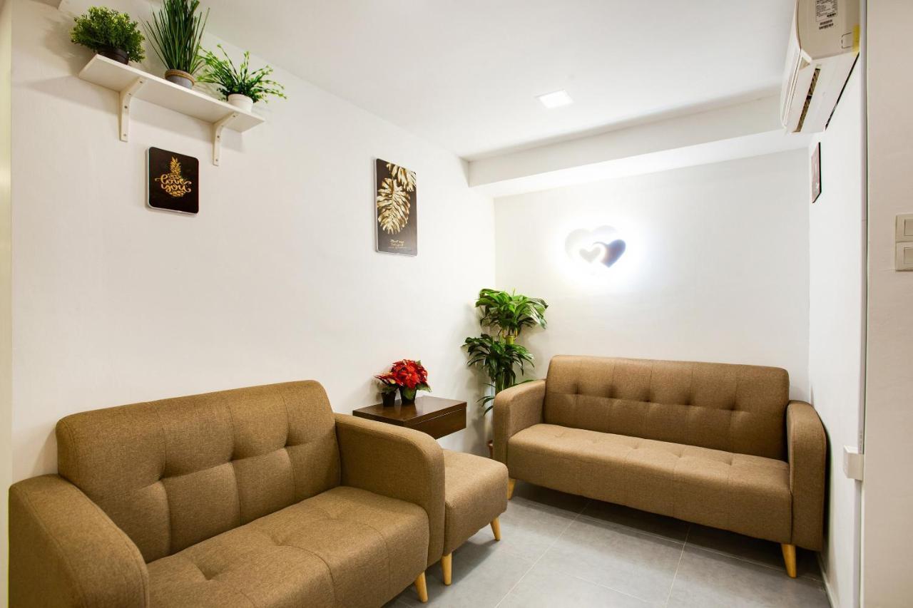 Oyo 89631 988 Hotel Джохор-Бару Экстерьер фото