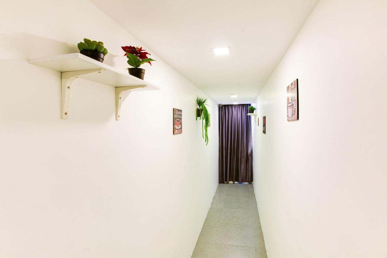 Oyo 89631 988 Hotel Джохор-Бару Экстерьер фото