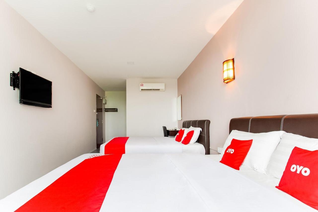 Oyo 89631 988 Hotel Джохор-Бару Экстерьер фото