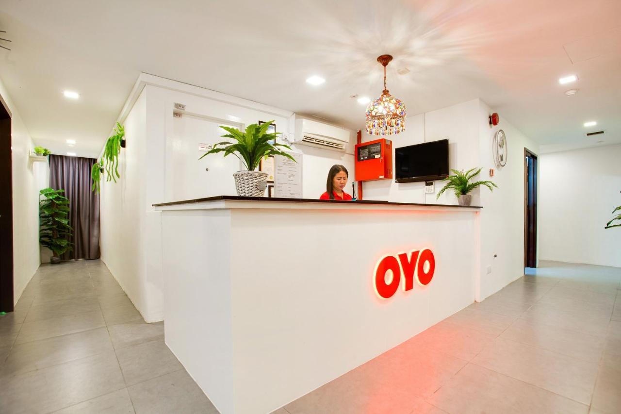Oyo 89631 988 Hotel Джохор-Бару Экстерьер фото
